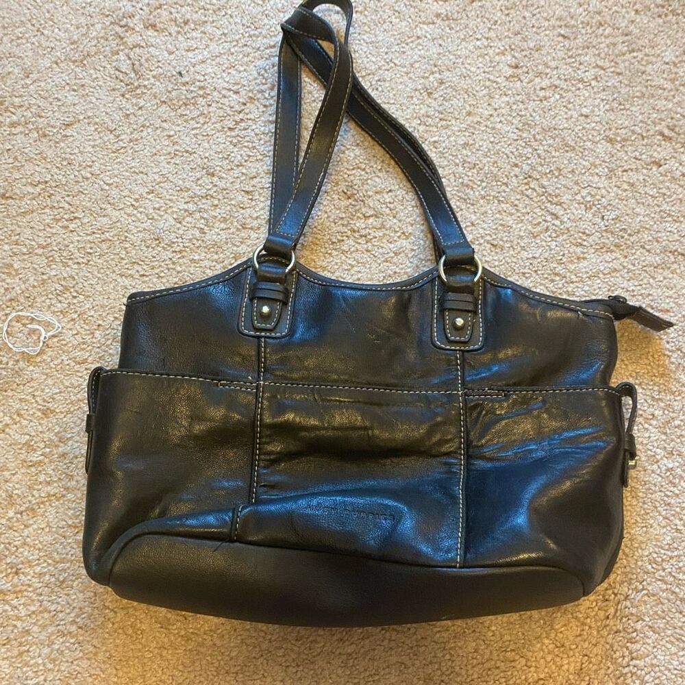 Vintage hush puppies black leather shoulder bag